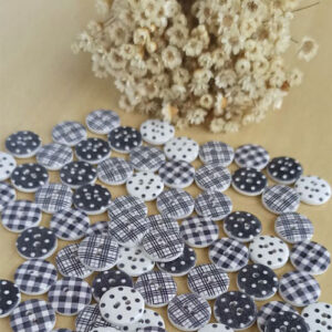 Botão de madeira noite da artesã