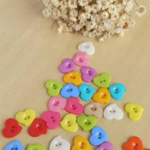 Botão de acrílico coração em gota