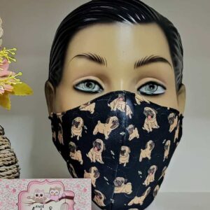Máscara em tecido tricoline Pug