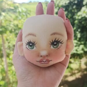 Cabeça pintada para boneca de pano pele bege/olhos verdes 8cm x 7cm