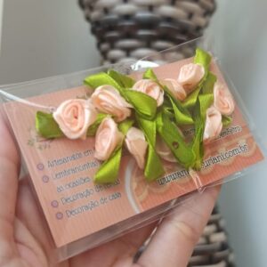 Florzinha de cetim rococó salmão 1cm pct com 10und