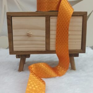 Fita 100% poliéster aramado 40mm – quadriculado laranjado/dourado