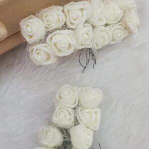 Mini rosas brancas em e.v.a pct com 12unds