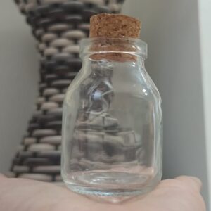 Potinho decorativo de vidro com tampa rolha