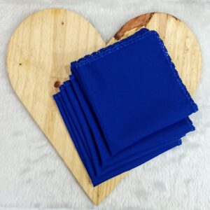 Guardanapo em tecido oxford – marinho - bico de crochê