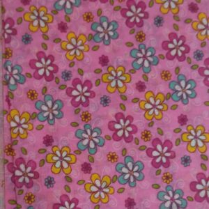 Tecido Chitão estampado fundo rosa florzinhas coloridas